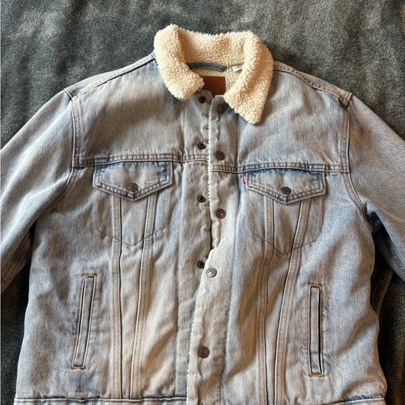 Levi's Light Blue Denim Jacket with Cream Sherpa Collar - Picture 1 of 2
